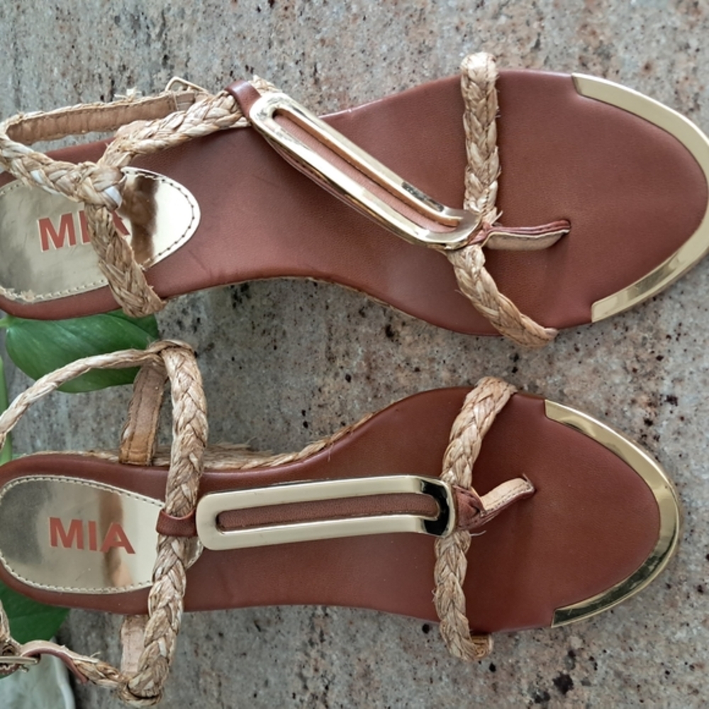 MIA Women's Brown and Gold Sandals